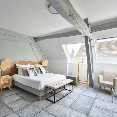 Logis Hotel & Restaurant Du Sauvage La Ferte-Gaucher Экстерьер фото