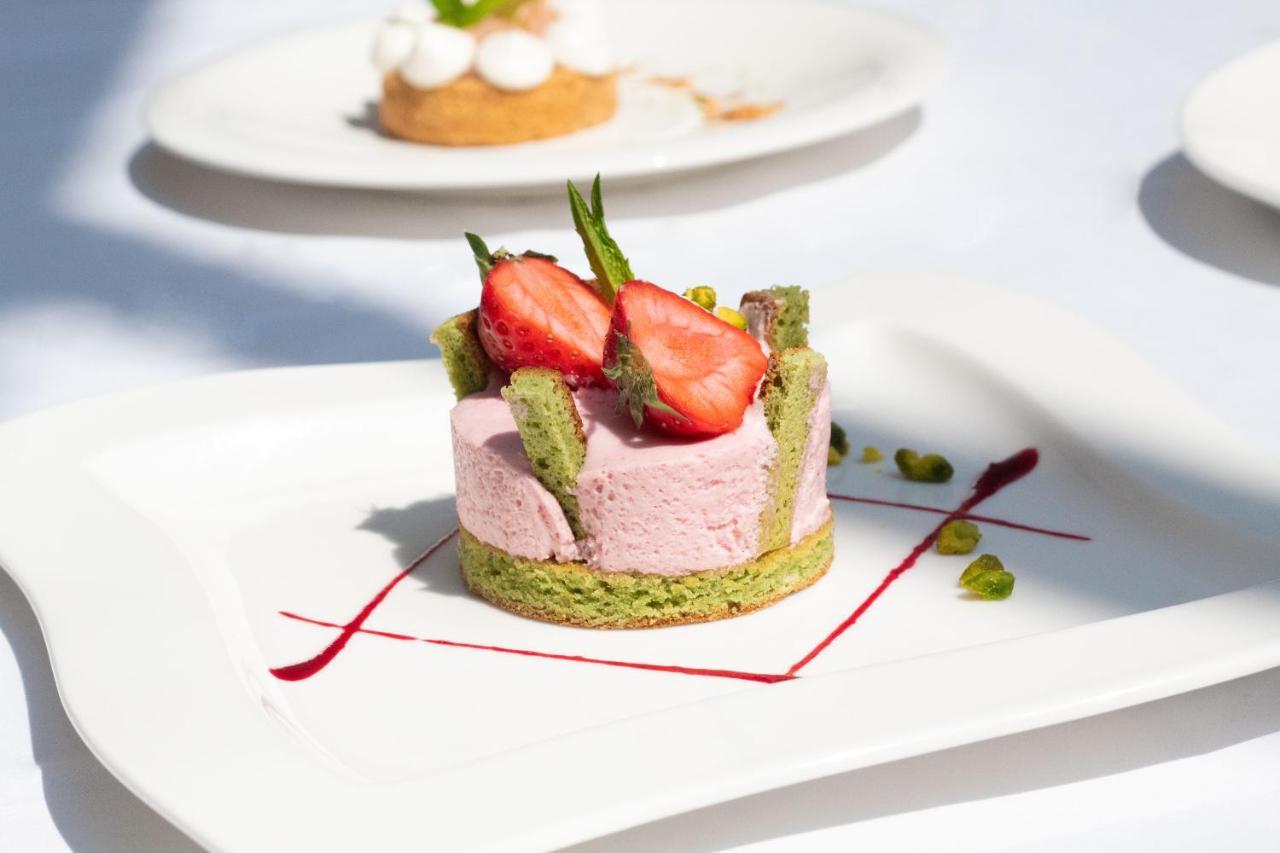 Logis Hotel & Restaurant Du Sauvage La Ferte-Gaucher Экстерьер фото