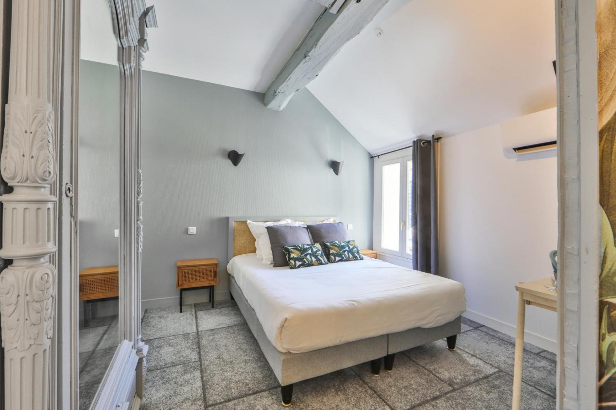 Logis Hotel & Restaurant Du Sauvage La Ferte-Gaucher Номер фото