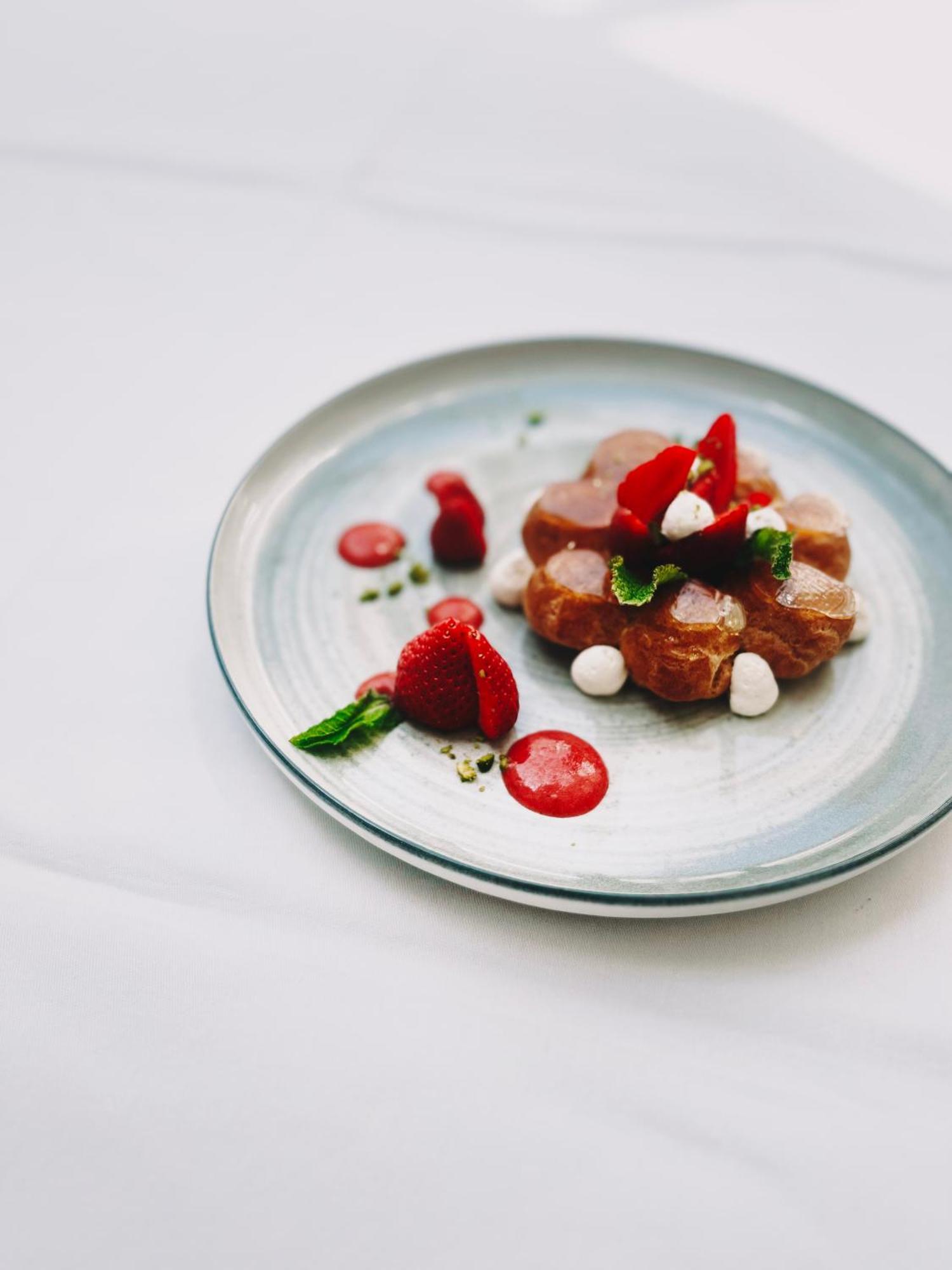 Logis Hotel & Restaurant Du Sauvage La Ferte-Gaucher Экстерьер фото